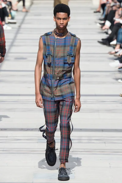 Look 24